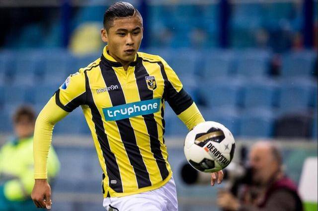 定的中后卫 定的中后卫